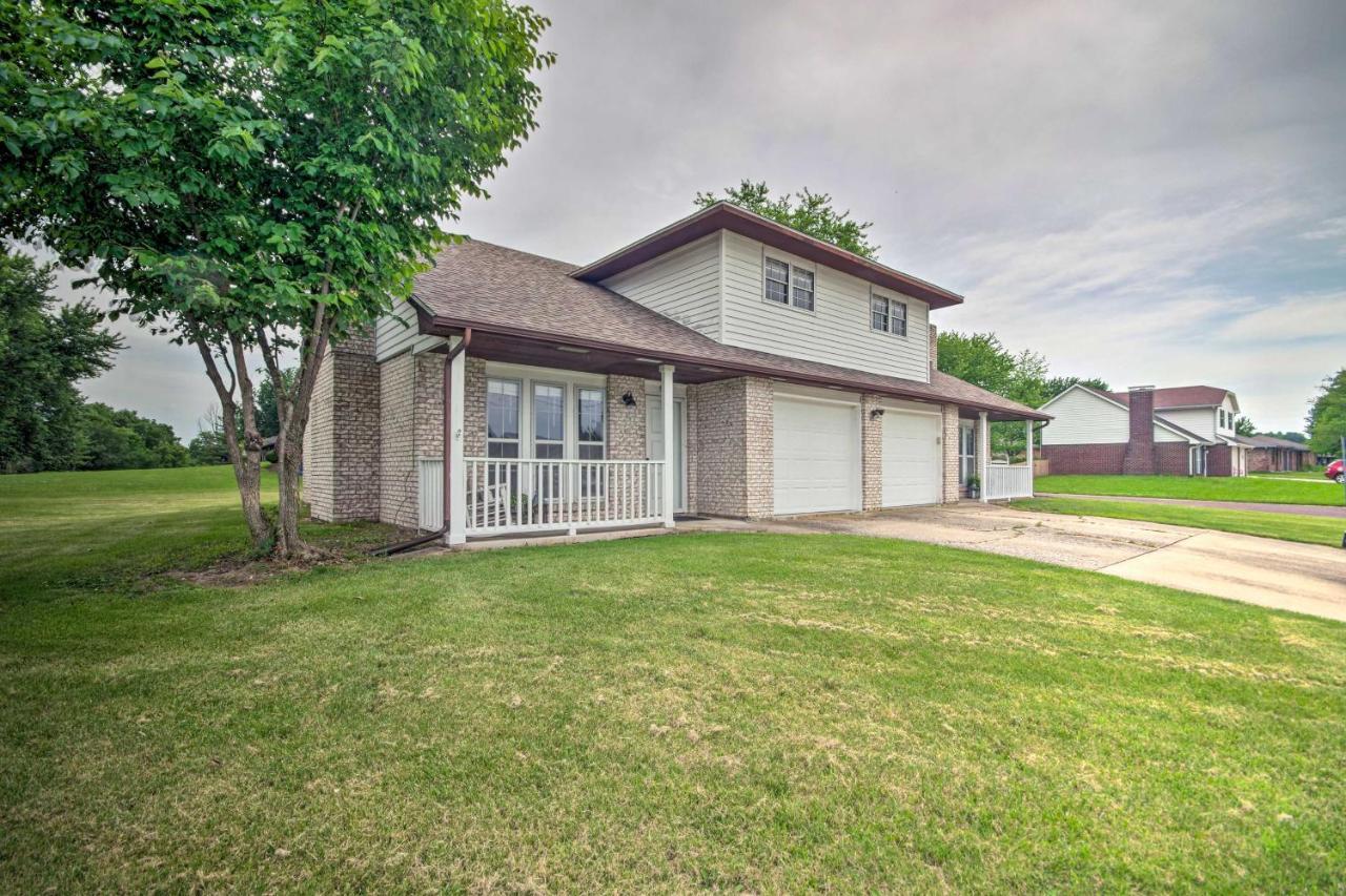Relaxing Townhome, 4 Mi To Mizzou University! Columbia Exterior photo