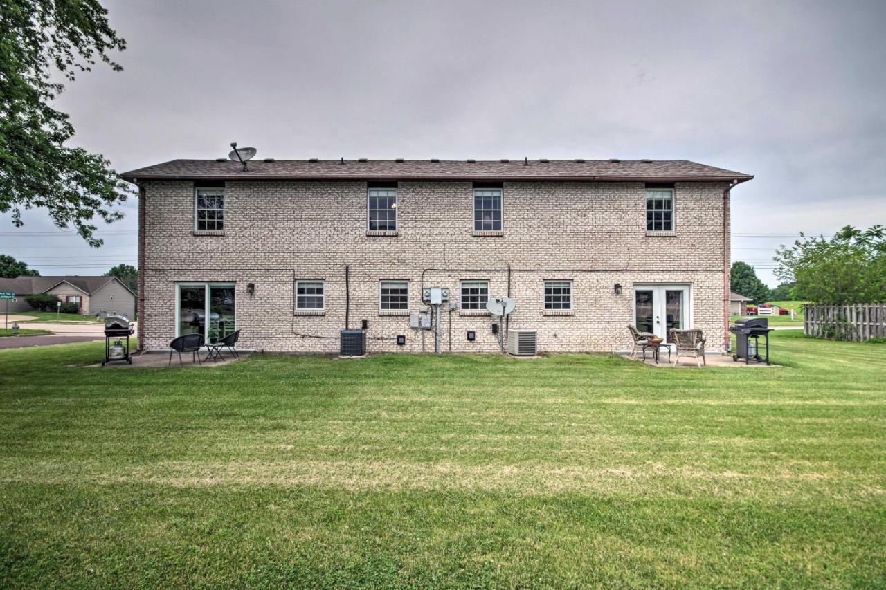 Relaxing Townhome, 4 Mi To Mizzou University! Columbia Exterior photo